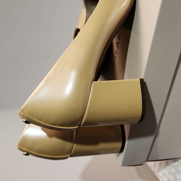 Anne Klein Pale Yellow Patent Leather Pumps - Picture 4 of 16